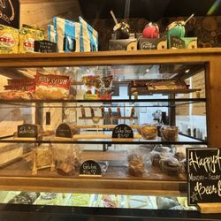 Alta Empanada - Case with pastries