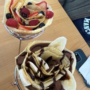 T-Swirl Crepe - Mixed Berry and Banana Chocolate - Creperies Near Me - Berlin, Connecticut T-Swirl Crepe - Mixed Berry and Banana Chocolate - Creperies Near Me - Berlin, Connecticut