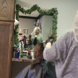 Stranded Salon - Sharon Bowman getting her hair done.