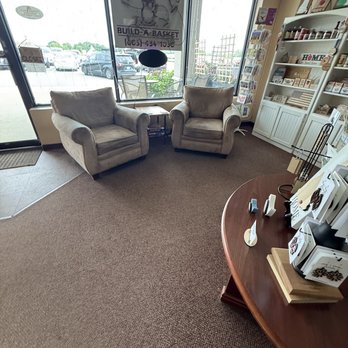 Coffeeberries - Seating area - Specialty Food Near Me - Londonderry, New Hampshire Coffeeberries - Seating area - Specialty Food Near Me - Londonderry, New Hampshire