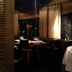 El Mangrullo Asador Criollo - Las mesas del salón.