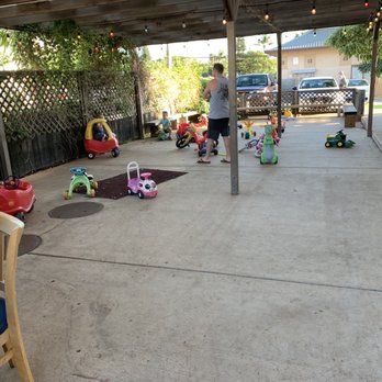 Fabiani's - Large Patio with literally about 20-22 different little vehicle toys to play with. - Italian Near Me - Kihei, Hawaii