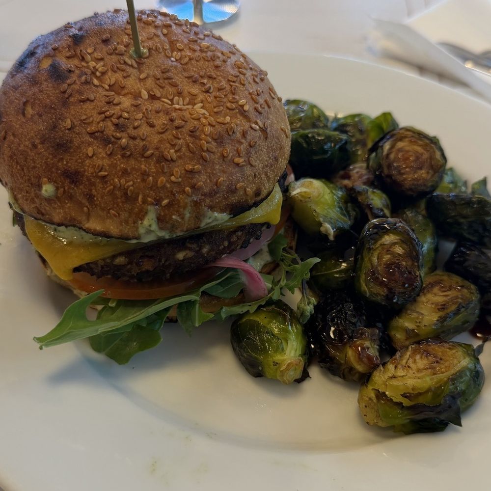 Bushfire Kitchen - Fantastic experience! The veggie burger with avocado was fresh, flavorful, and perfectly prepared. The ingredients tasted high quality. - American Near Me - Cypress, California