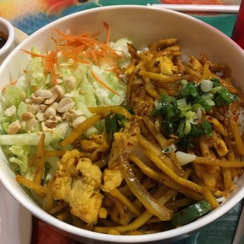 Pho Huong - Chicken with lemongrass bún - Vietnamese Near Me - Ridgeland, Mississippi Pho Huong - Chicken with lemongrass bún - Vietnamese Near Me - Ridgeland, Mississippi