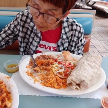 Peak Burger - Burrito plate and chili cheese fries. - Fast Food Near Me - La Mirada, California