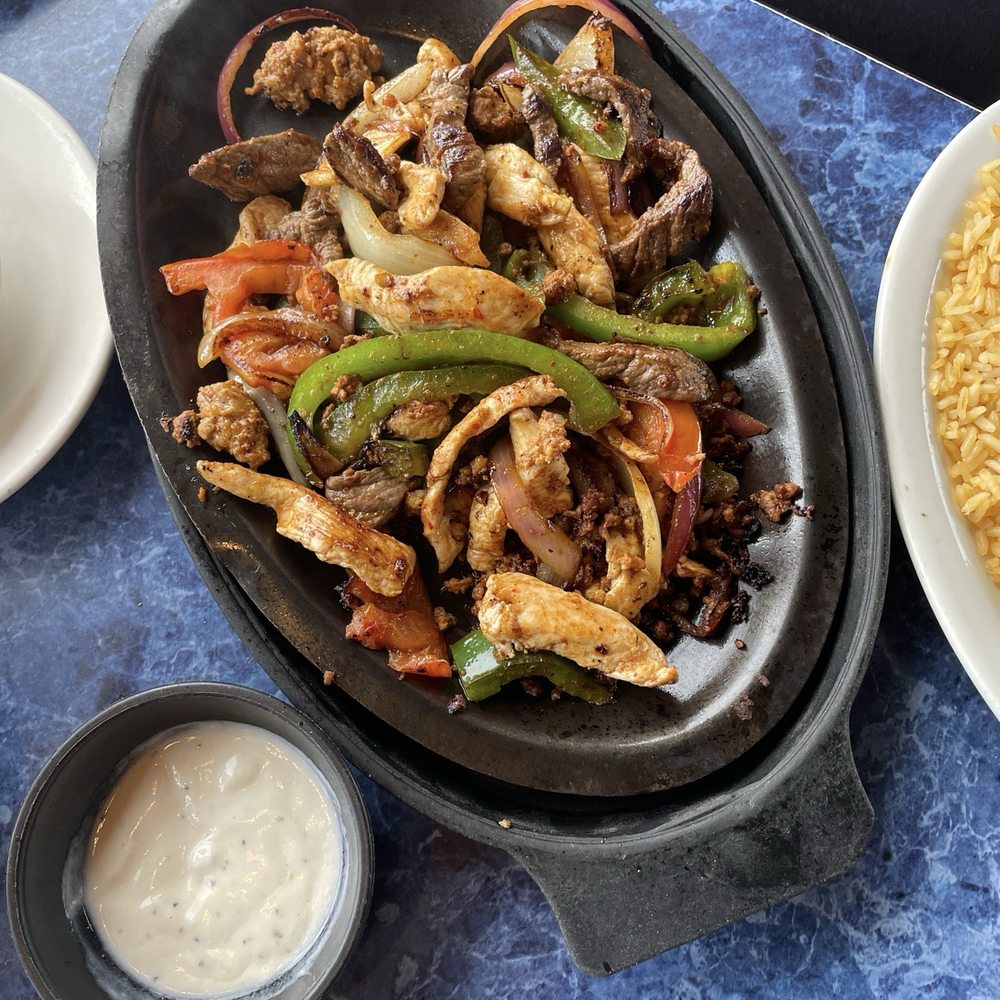 El Sabor Mexicano - Beef and chicken fajita - Mexican Near Me - Williamsburg, Virginia El Sabor Mexicano - Beef and chicken fajita - Mexican Near Me - Williamsburg, Virginia