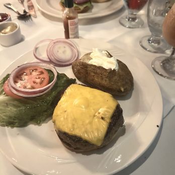 94th Aero Squadron - Old school  Aviator's Burger, delicious and well seasoned - New American Near Me - Miami, Florida