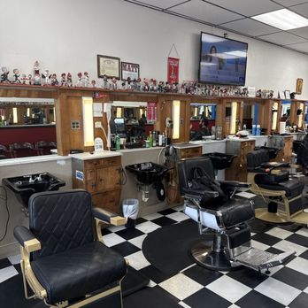 Pete's Barber Shop - افضل حلاق عربي هون - Barbers Near Me - Arlington, Virginia Pete's Barber Shop - افضل حلاق عربي هون - Barbers Near Me - Arlington, Virginia