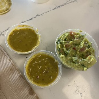 Lily's Malibu - Salsa is 10/10-the guacamole is average but over priced @ $3 - Burgers Near Me - Malibu, California Lily's Malibu - Salsa is 10/10-the guacamole is average but over priced @ $3 - Burgers Near Me - Malibu, California
