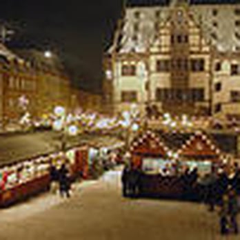 Rathaus Schweinfurt - Weihnachtsmarkt - Town Hall Near Me - Schweinfurt, BY