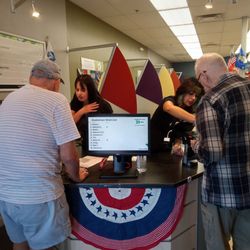 Great Clips - VETERANS DAY FREE CUTS TO ALL VETERANS AND CURRENT SERVICES PERSONNEL.  OVER 85 CUT DONE . THANK YOU VETERANS.