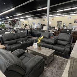 Red's Furniture