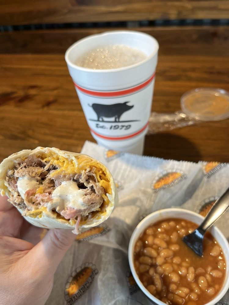 Rick's Barbecue - Waynesboro Logo