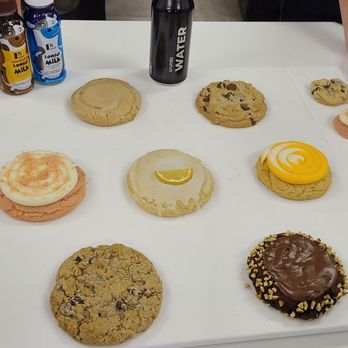Crumbl - Gurnee - This week's cookie variety - Bakeries Near Me - Gurnee, Illinois Crumbl - Gurnee - This week's cookie variety - Bakeries Near Me - Gurnee, Illinois