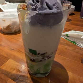 Avenida Restaurant - Halo halo - Filipino Near Me - San Mateo, California