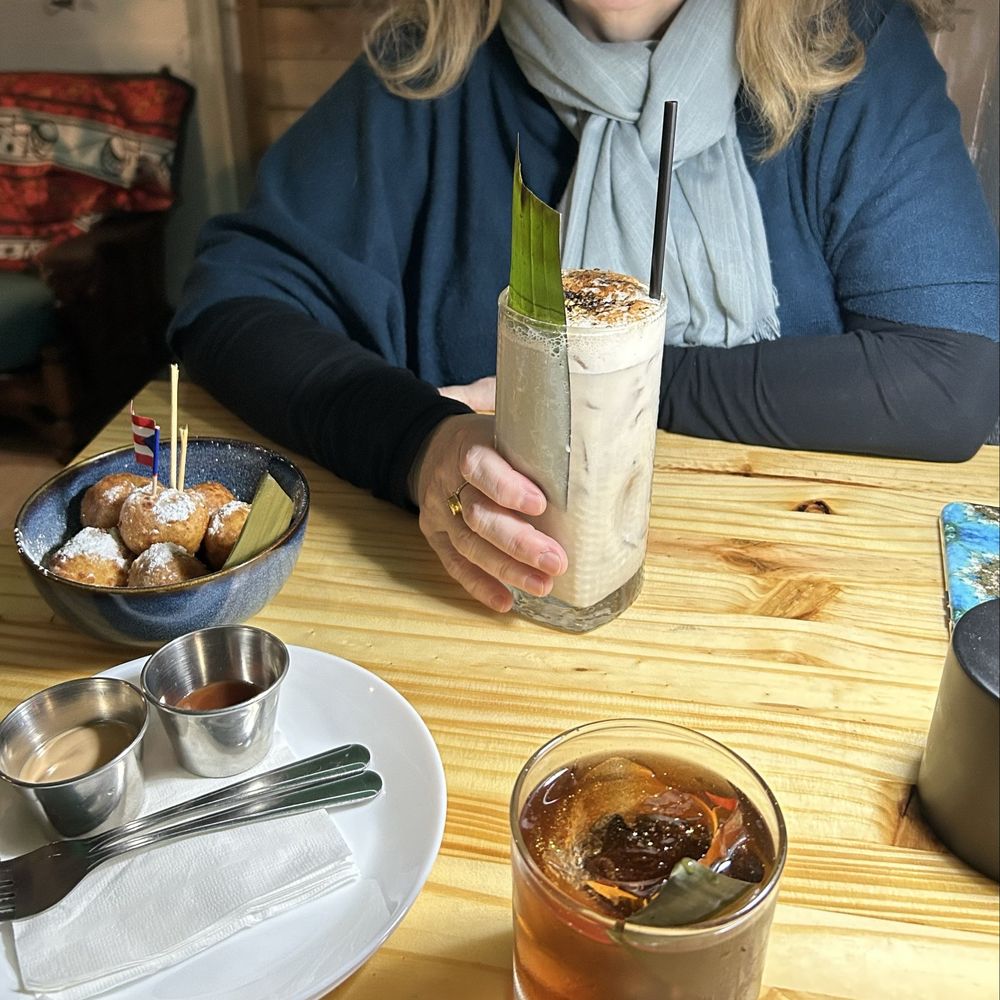 El Batey - Puerto Rican Near Me - Milwaukee, Wisconsin
