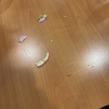 Culver's - crumbs all of the tables - Ice Cream & Frozen Yogurt Near Me - Coldwater, Michigan