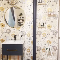 The Indie Shelf - Cute sink area, it had products to try