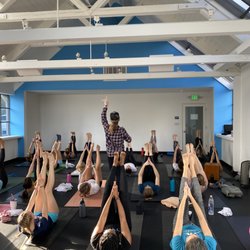 Thoroughbred Studio - Our style of hot yoga features balance and counter-balance, control and surrender, pose and repose, modification and acceleration.