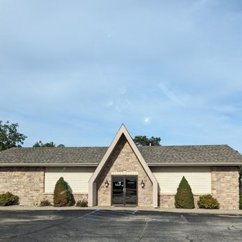 Farmhouse Events & Catering - Easy to find location - Caterers Near Me - Syracuse, Indiana