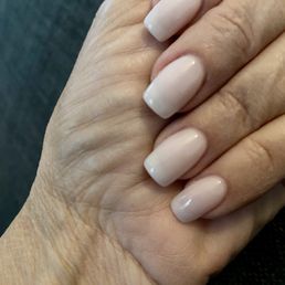 Fresh manicure with dip color G136 Fresh manicure with dip color G136