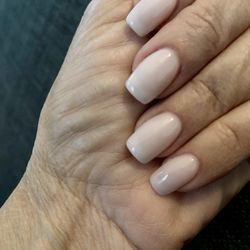Fresh manicure with dip color G136