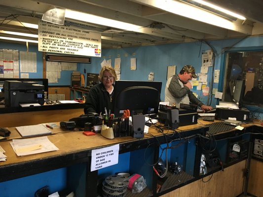 Leveille's Auto Recycling