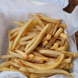 Maryam's Mart Halal Foods & Gyro - Seasoned fries