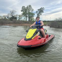 Kyco Rentals - Yamaha EX Deluxe