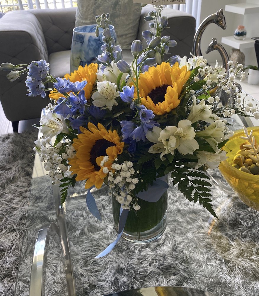 FLOWERS FROM THE RAINFLORIST 25 Photos & 39 Reviews 10781 Stirling