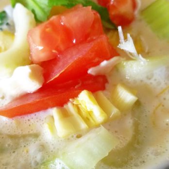 Tina's Garden Cafe - Thai Near Me - Hilo, Hawaii