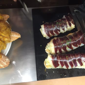 Juana la Loca - Duck and arugula - Tapas/Small Plates Near Me - Madrid, M