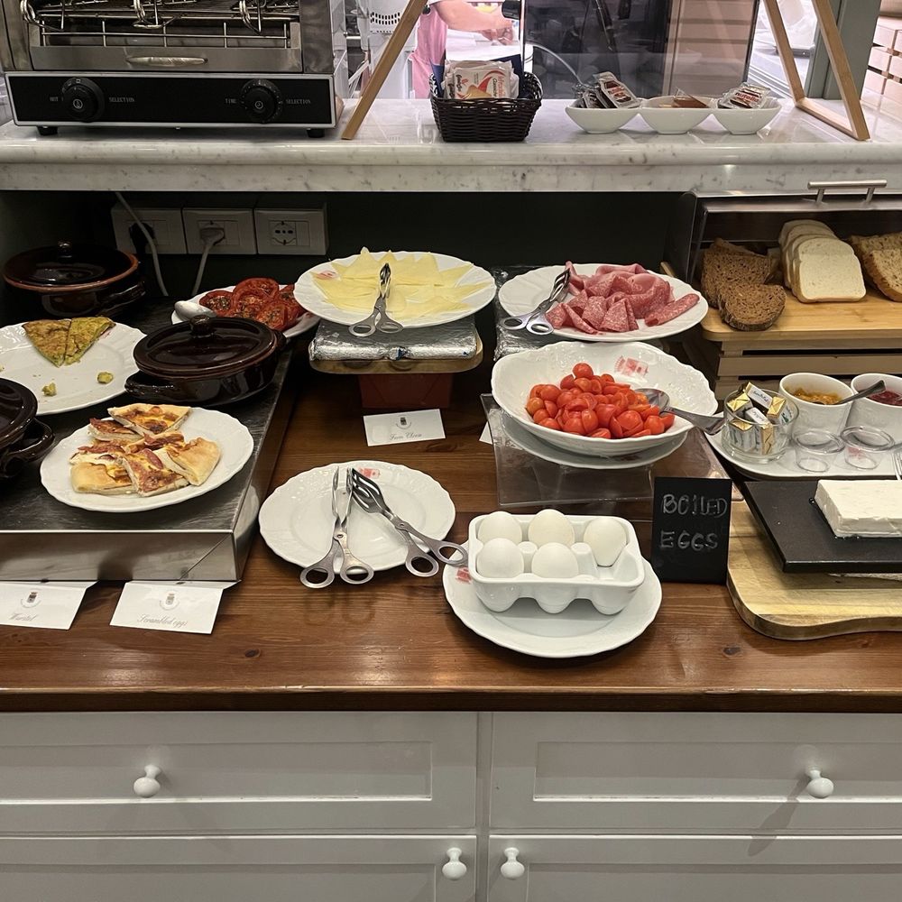 Relais Donna Lucrezia - Breakfast - Hotels Near Me - Rome, RM