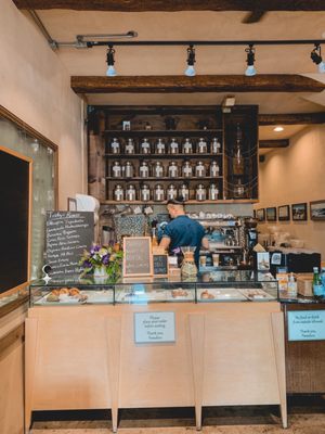 Paradocs Coffee & Tea by null