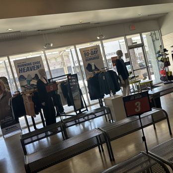 Road Runner Sports - Sports Wear Near Me - Studio City, California Road Runner Sports - Sports Wear Near Me - Studio City, California