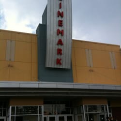 Cinemark Lufkin - Front of the movie theater