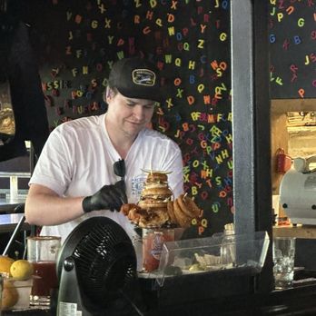 Score on King - Sports Bars Near Me - Toronto, Ontario