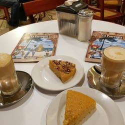 La Parroquia de Veracruz - Lecheros y pan dulce de la casa!