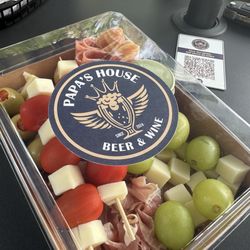 Papa’s House - This is the Italian box! Plenty for 2 people!