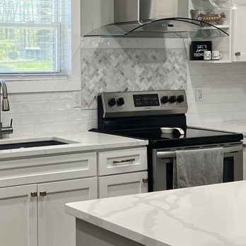JC Innovations Tile & Marble - a clean kitchen - Flooring Near Me JC Innovations Tile & Marble - a clean kitchen - Flooring Near Me