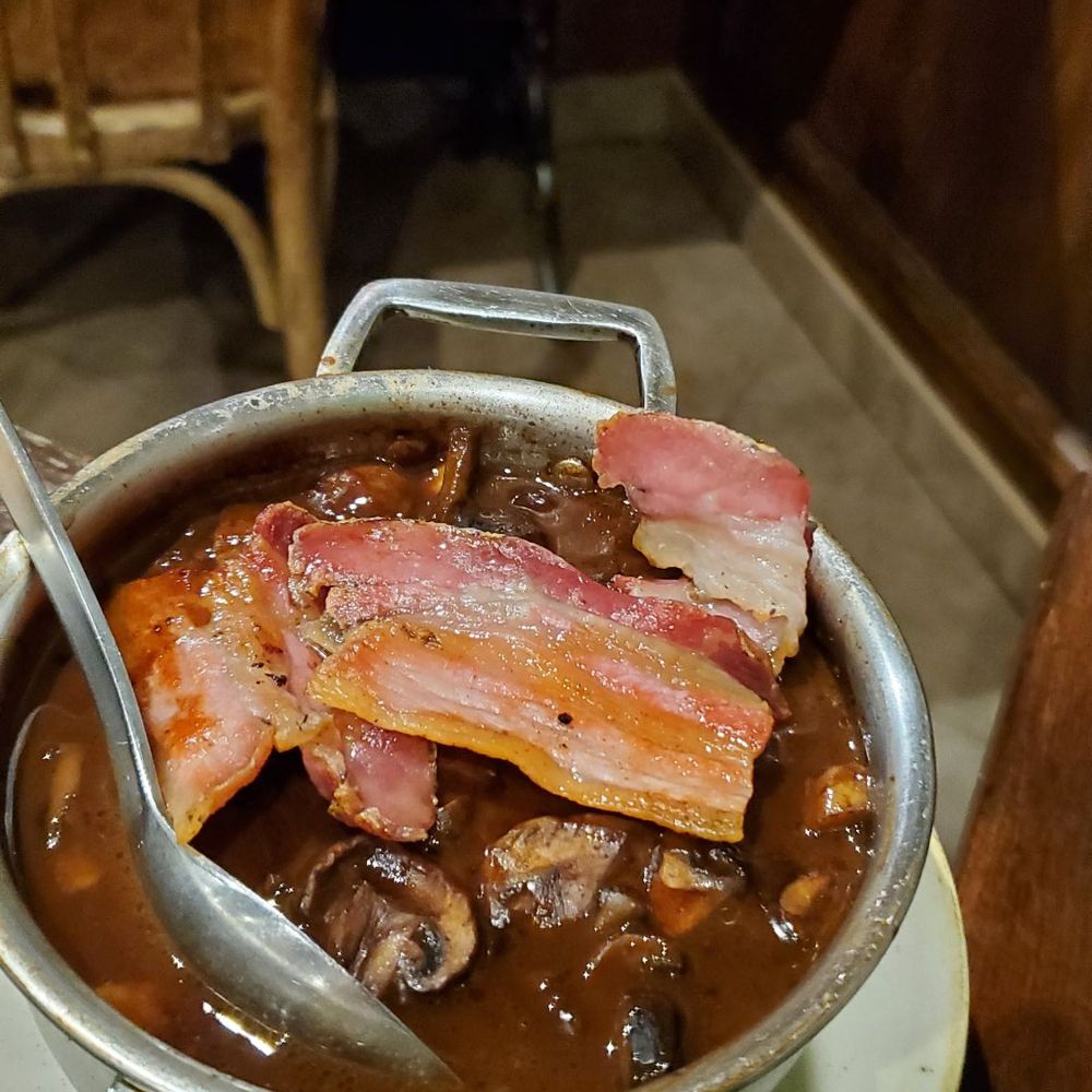 Le Volant Basque - Beef bourguignon - Basque Near Me - Paris, 75 Le Volant Basque - Beef bourguignon - Basque Near Me - Paris, 75
