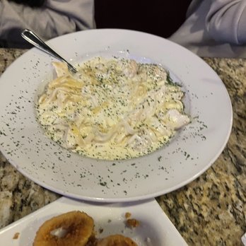 Frankie's Italian Grill - Fettuccini Alfredo - Italian Near Me - Beaumont, Texas