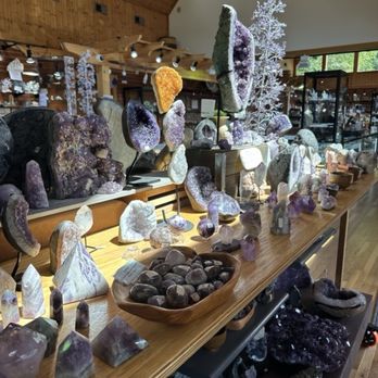 Chimney Rock Gemstone Mine - Gemstones & Minerals Near Me - Chimney Rock, North Carolina Chimney Rock Gemstone Mine - Gemstones & Minerals Near Me - Chimney Rock, North Carolina