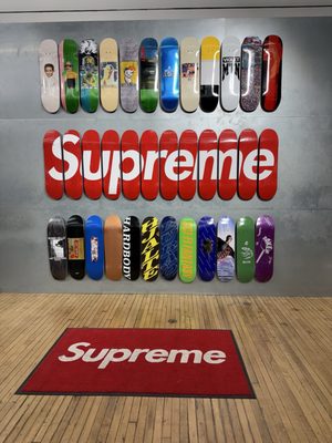 Supreme, 190 Bowery, New York, NY 10012, US - MapQuest