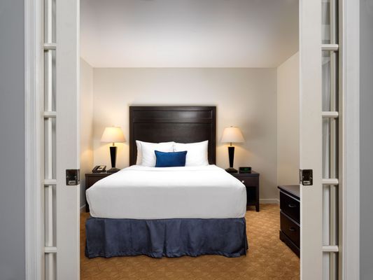 Huntingdon Hotel & Suites by null