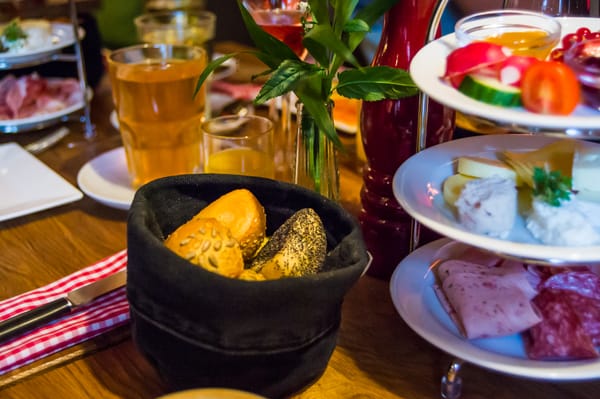 WEINGUT.restaurant.weinbar.vinothek by null