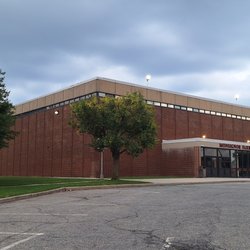 Monsignor Farrell High School - This is the gymnasium, as seen when walking back to the MTA Staten Island Railway station from La Fontana Italian (no review)