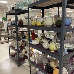 Mountaintop Antiques - Teapots