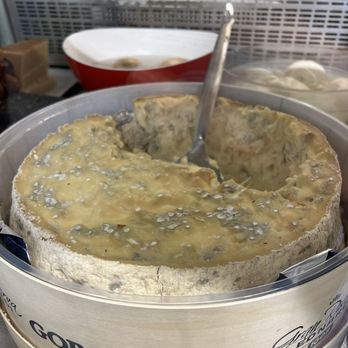 Mordi Sandwichouse - Gorgonzola wheel - Sandwiches Near Me - Rome, RM Mordi Sandwichouse - Gorgonzola wheel - Sandwiches Near Me - Rome, RM