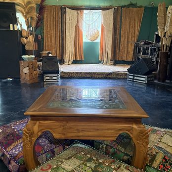 The Emerald Tea House - Stage - Tea Rooms Near Me - Jacksonville, Florida